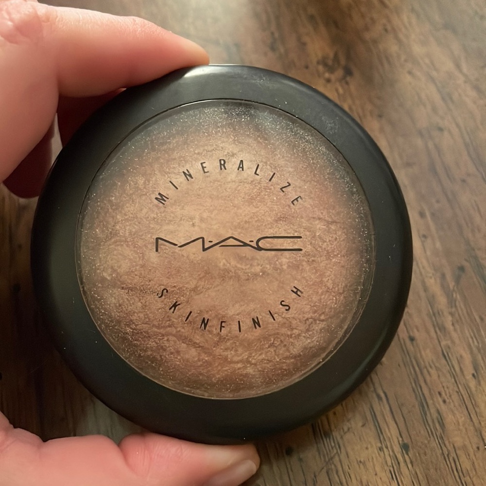 MAC mineralize skinfinish Shimpagne
